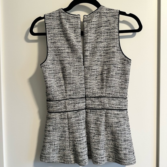 XXSP Ann Taylor tweeted gray sleeveless top - Picture 2 of 4